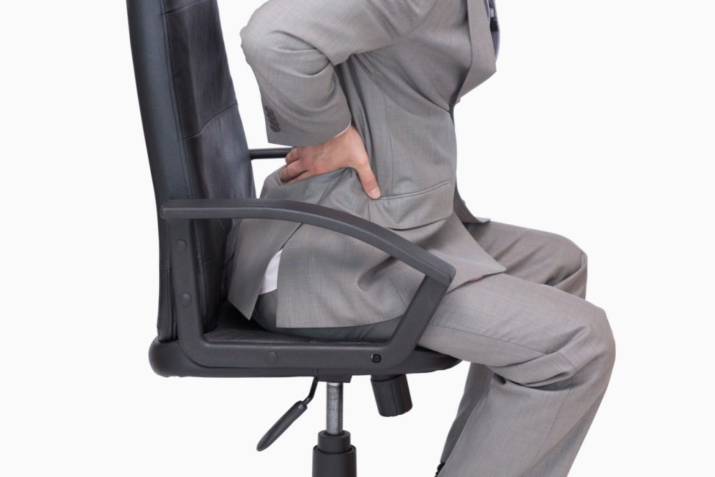 腰痛におすすめの椅子の高さや座り方